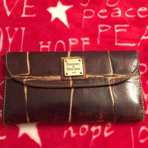 Authentic Dooney & Bourke leather billfold